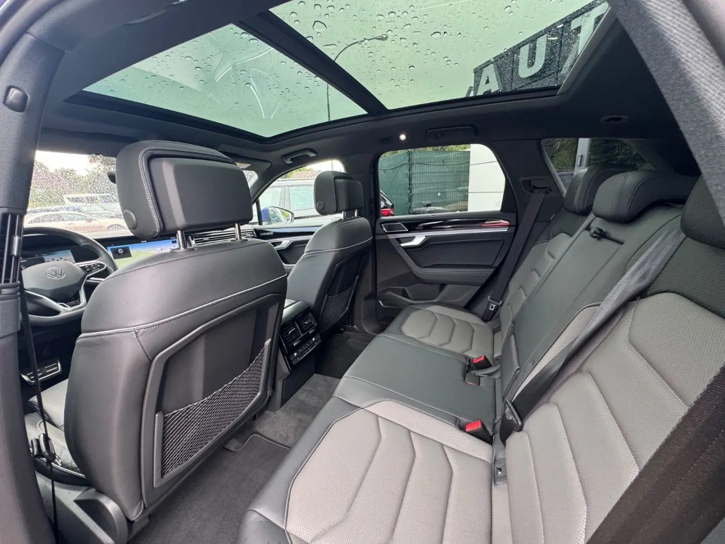 Touareg 3.0 TDI*4Motion*R-Line*PANO
