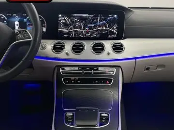 Mercedes-Benz E 400 d 4M AMG NIGHT MEMO ABC HUD 360 MASSAGE