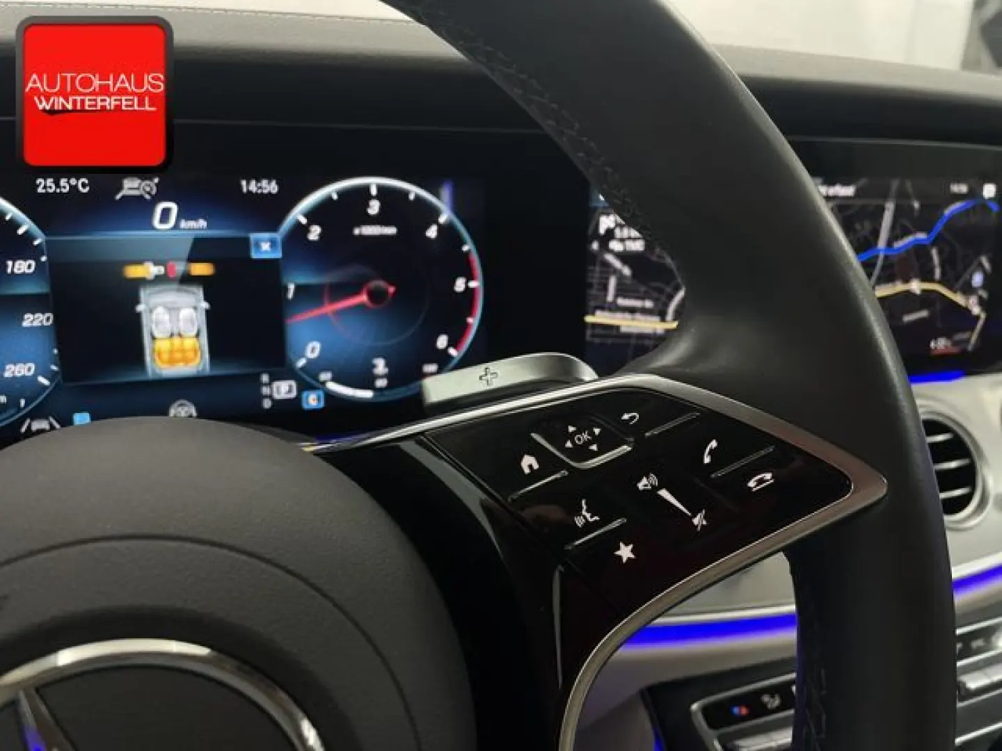 Mercedes-Benz E 400 d 4M AMG NIGHT MEMO ABC HUD 360 MASSAGE