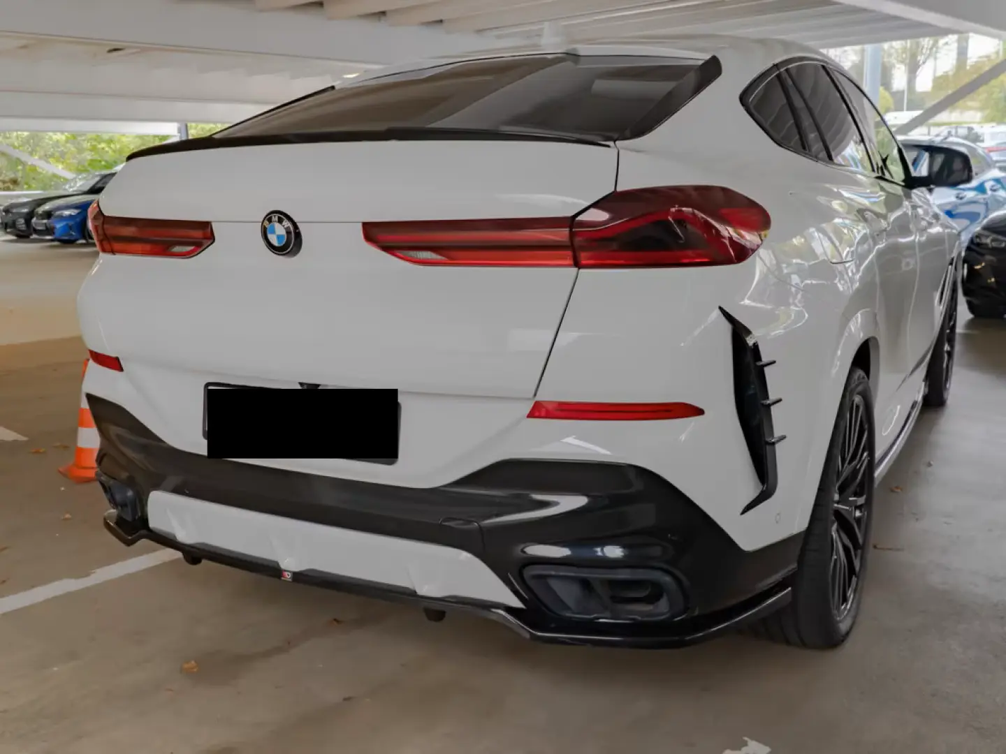 BMW X6 xDrive 30d M-Sport PANO AHK HUD