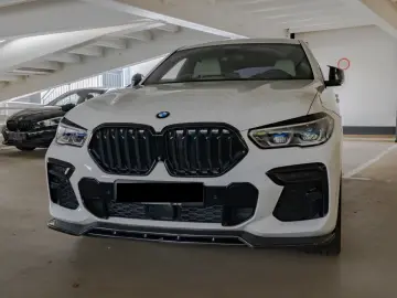 BMW X6 xDrive 30d M-Sport PANO AHK HUD