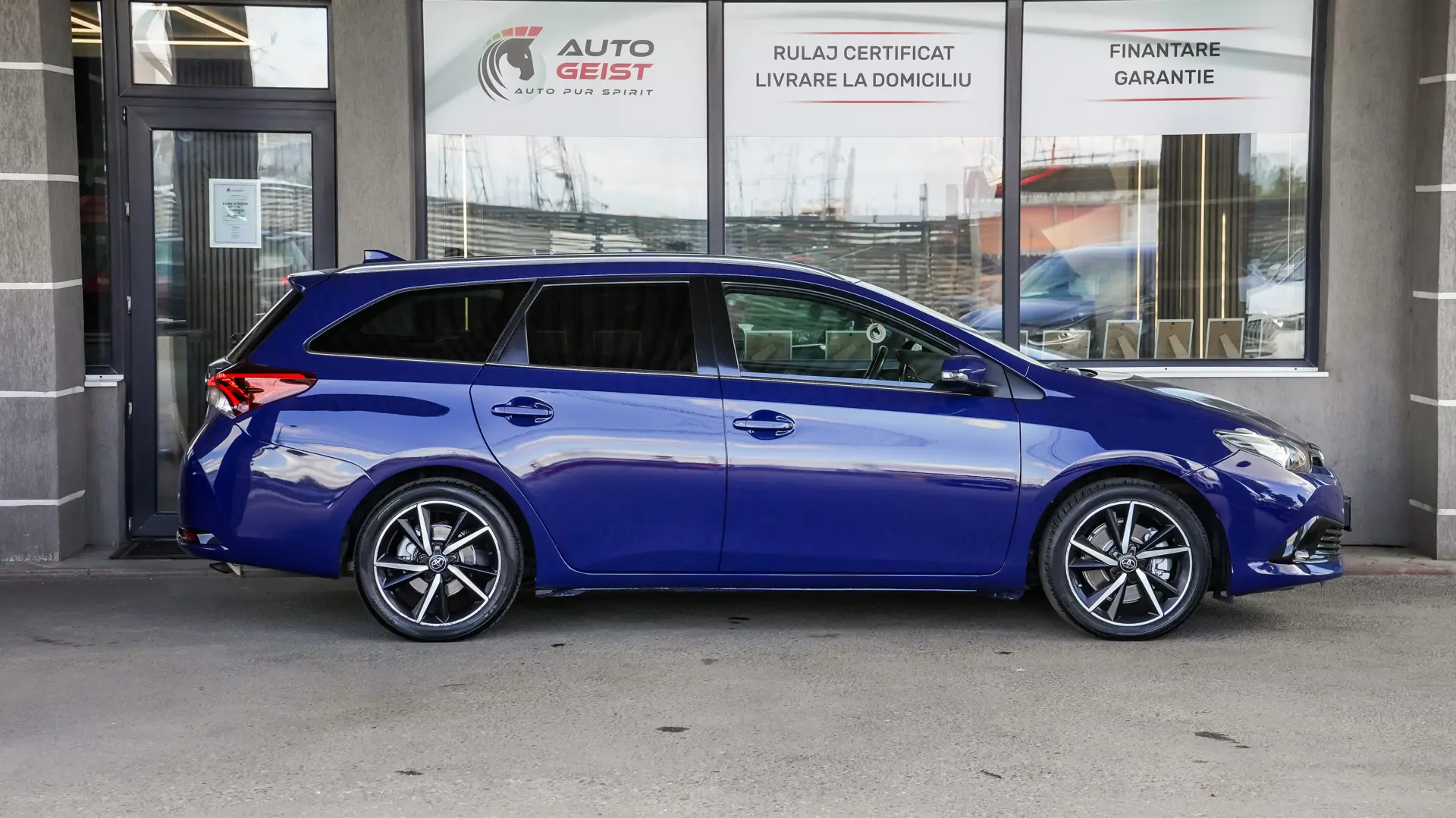 TOYOTA AURIS SPORTS