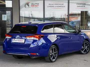 TOYOTA AURIS SPORTS