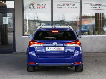 TOYOTA AURIS SPORTS