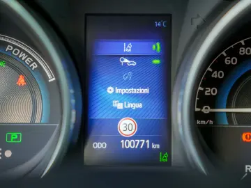 TOYOTA AURIS SPORTS