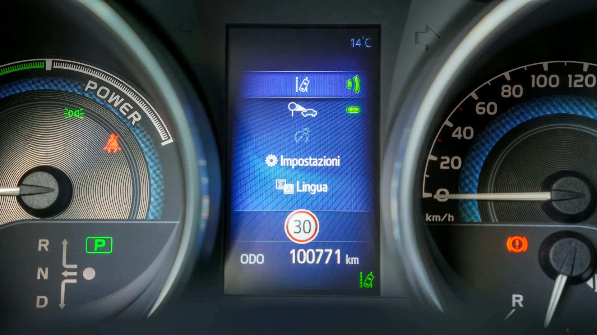 TOYOTA AURIS SPORTS