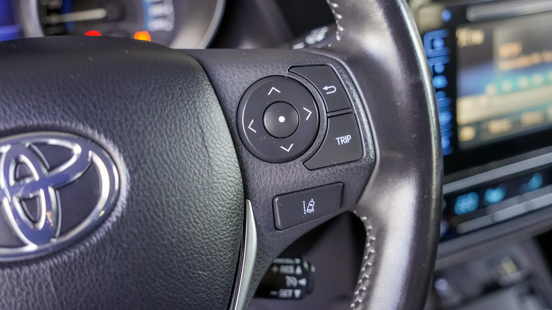 TOYOTA AURIS SPORTS