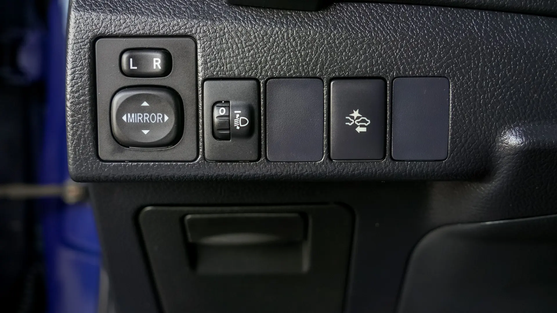 TOYOTA AURIS SPORTS