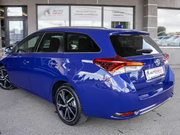 TOYOTA AURIS SPORTS