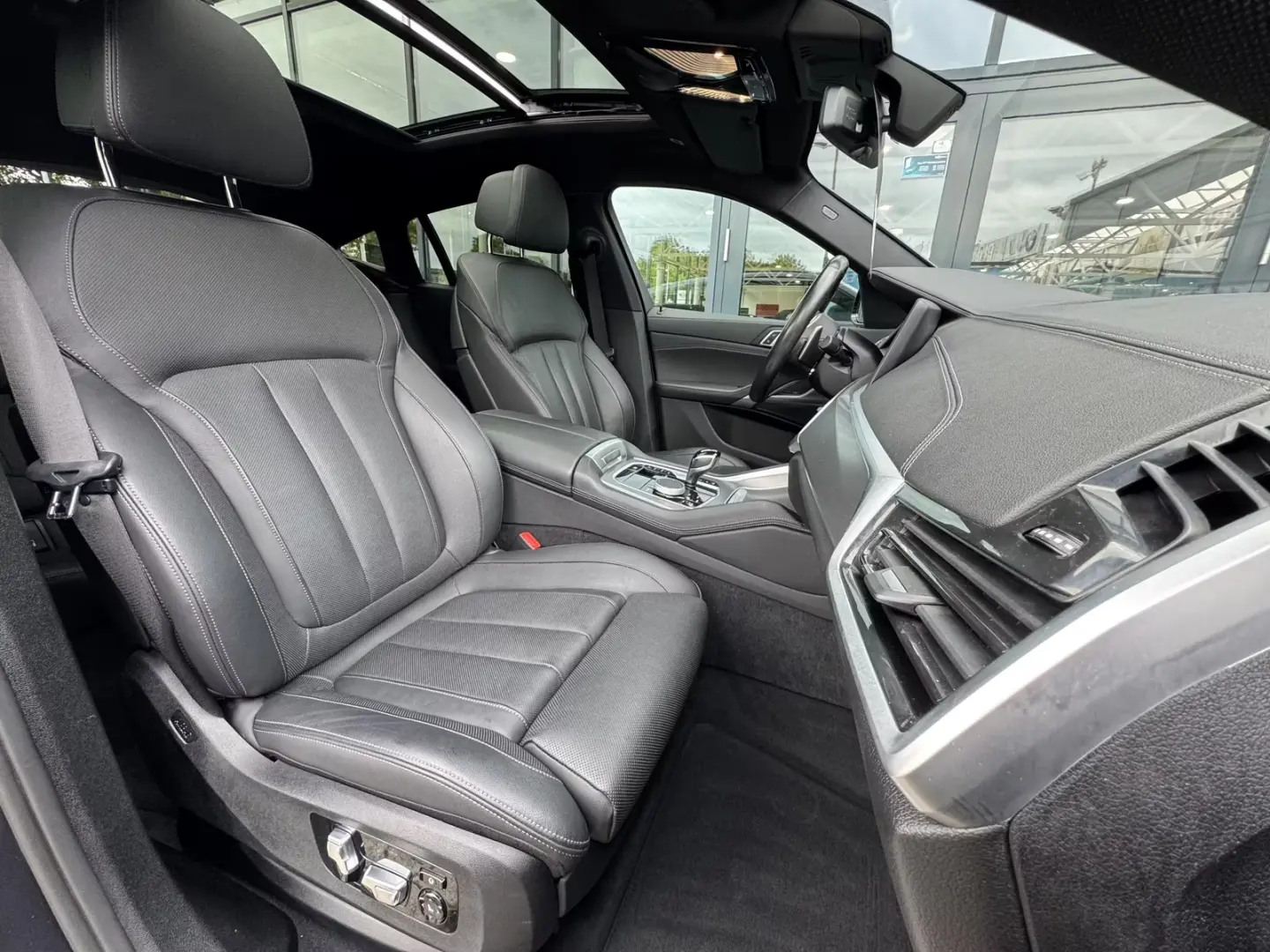 BMW X6 xDrive30d M Sport AHK PANO LASER