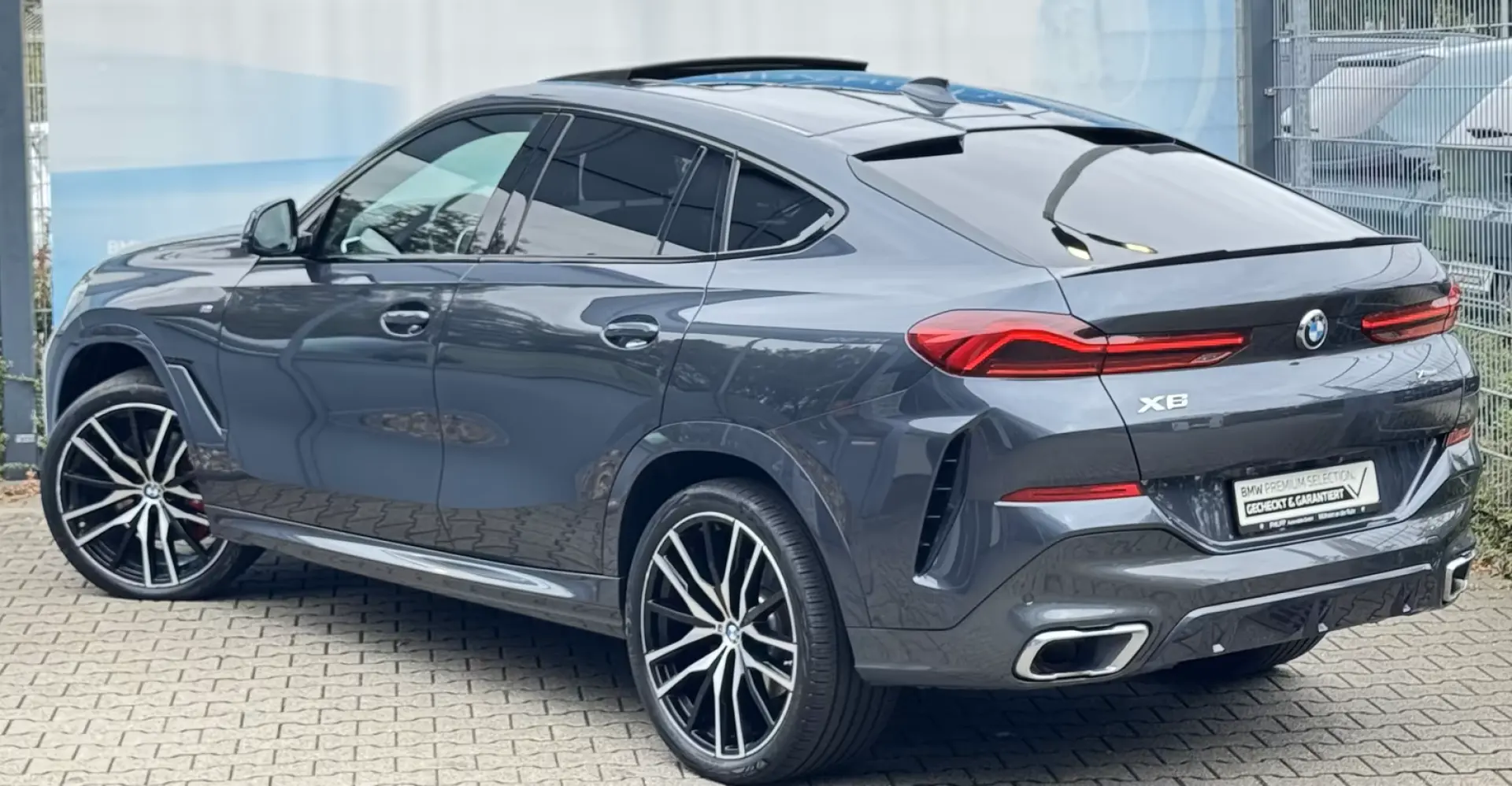 BMW X6 xDrive30d M Sport AHK PANO LASER