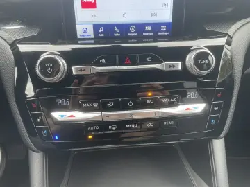 Explorer 3.0 EcoBoost Plug-in-Hybrid Aut. 4x4 ST