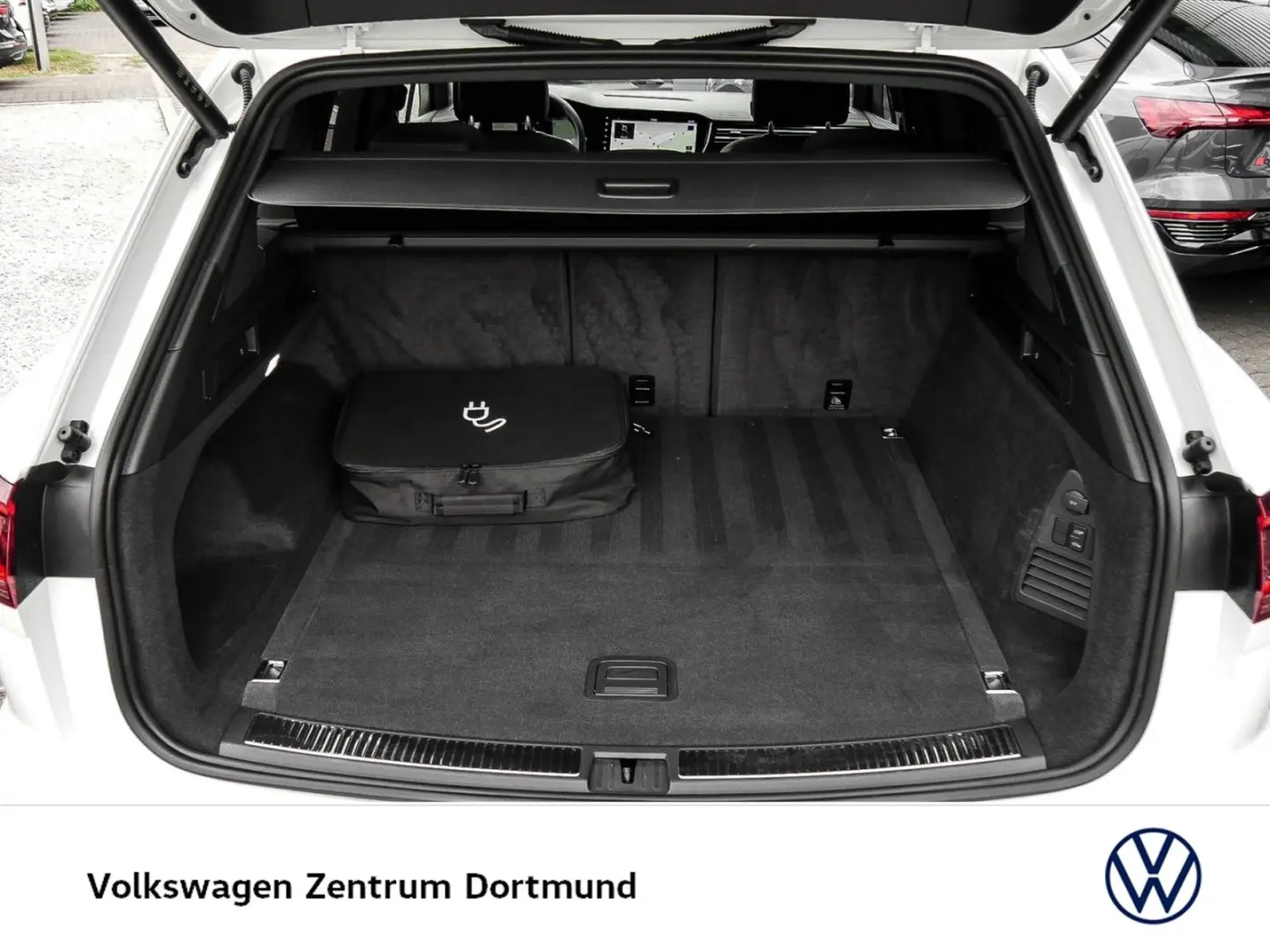 Touareg HYBRID ELEGANCE NEUESMODELL PANO CAM 21Z