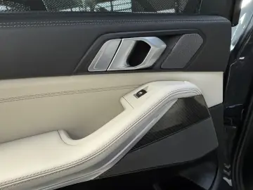 X5 xDr40i M Sport 22Zoll Luft Sky ACC AHK UPE128