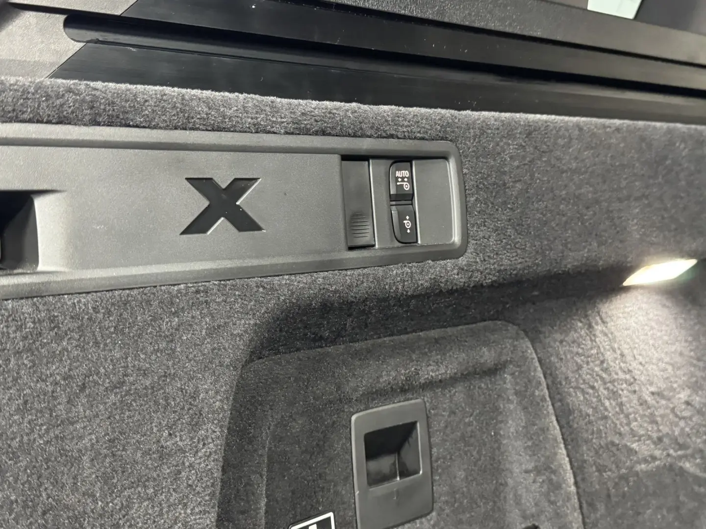 X5 xDr40i M Sport 22Zoll Luft Sky ACC AHK UPE128