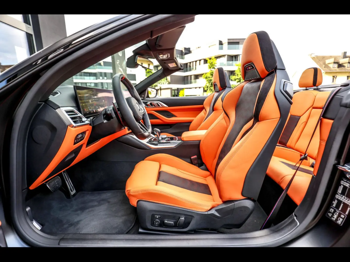 M4 COMPETITION XDRIVE CABRIOLET MY25°INDIVIDUAL