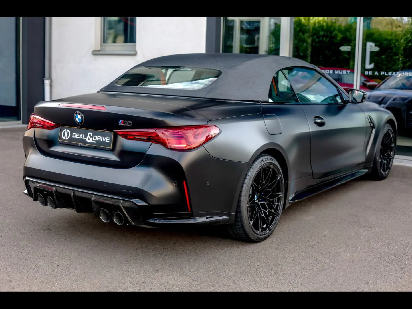 M4 COMPETITION XDRIVE CABRIOLET MY25°INDIVIDUAL