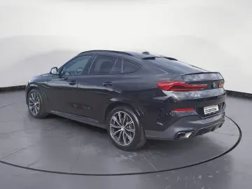 X6 xDrive30d M SPORT PRO AHK Iconic Glow Driving