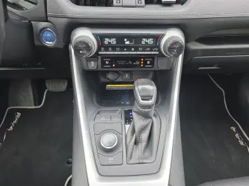 TOYOTA RAV4 2.5 FHEV - 222CP i-CVT, AWD, Echipare Lounge