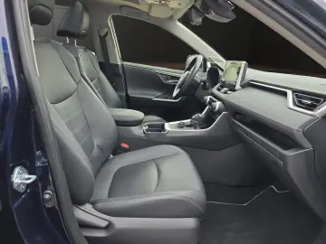 TOYOTA RAV4 2.5 FHEV - 222CP i-CVT, AWD, Echipare Lounge