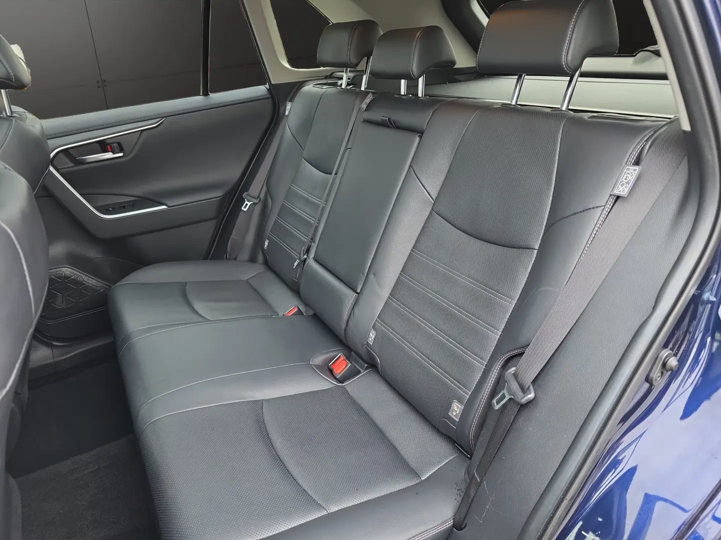 TOYOTA RAV4 2.5 FHEV - 222CP i-CVT, AWD, Echipare Lounge