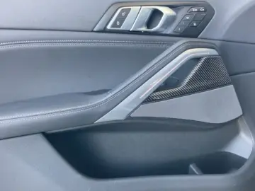 X6 xDr. 40d M-Sport StandHZG AHK Pano HUD Iconic
