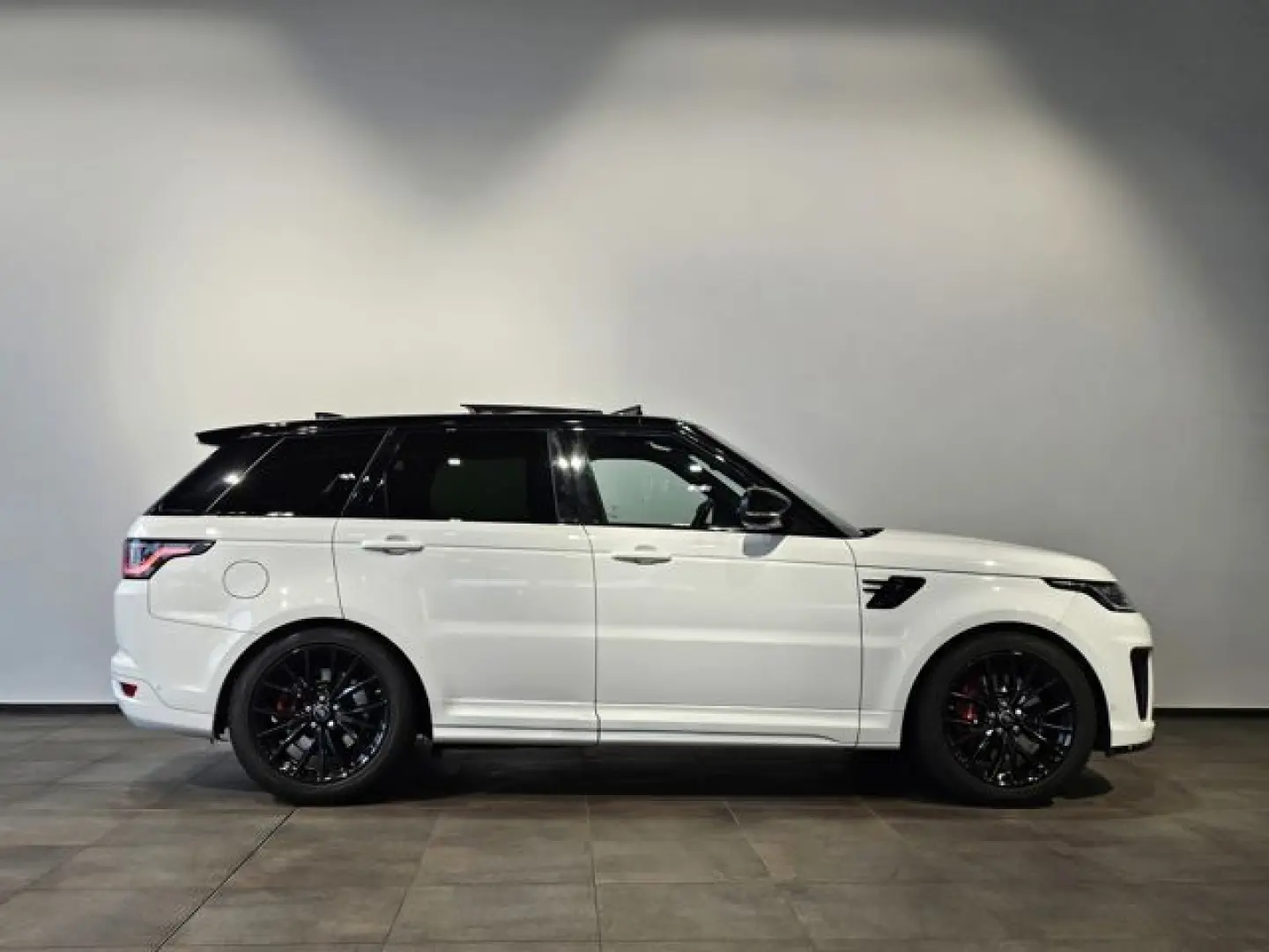 Range Rover Sport SVR V8