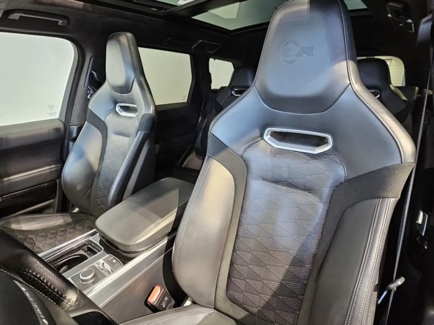 Range Rover Sport SVR V8