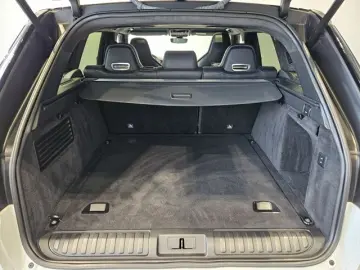 Range Rover Sport SVR V8