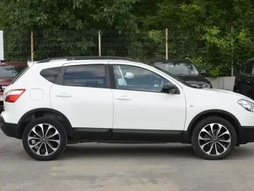 NISSAN QASHQAI 1.6 DCI TEKNA Stop/Start Connect Edition