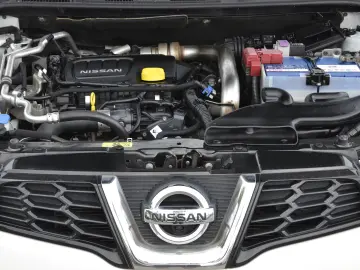 NISSAN QASHQAI 1.6 DCI TEKNA Stop/Start Connect Edition