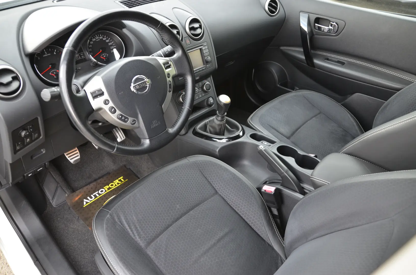 NISSAN QASHQAI 1.6 DCI TEKNA Stop/Start Connect Edition