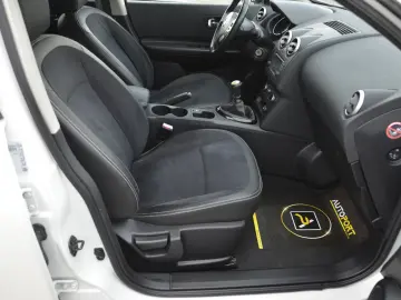 NISSAN QASHQAI 1.6 DCI TEKNA Stop/Start Connect Edition