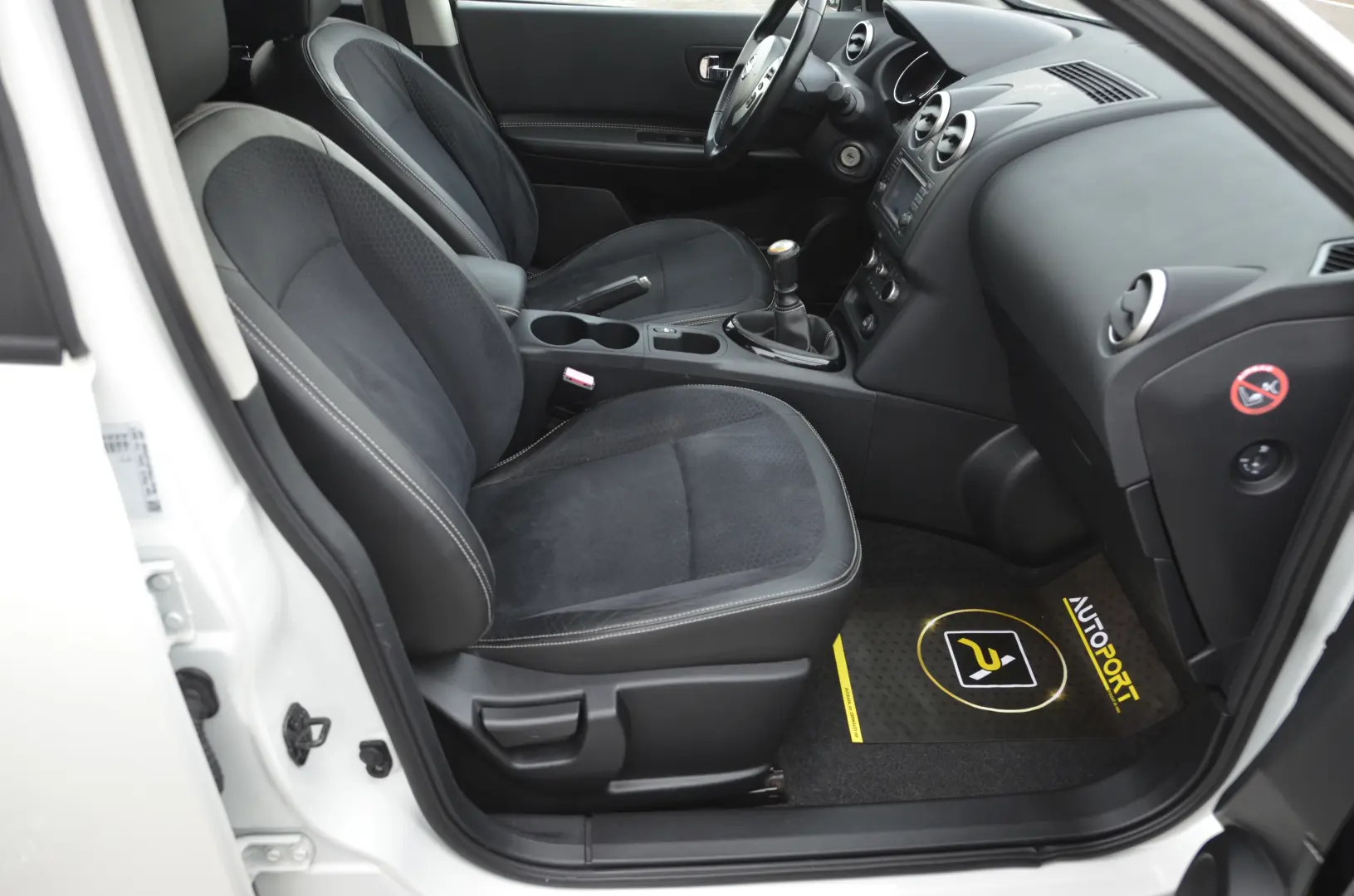 NISSAN QASHQAI 1.6 DCI TEKNA Stop/Start Connect Edition