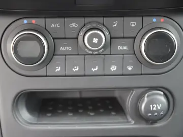 NISSAN QASHQAI 1.6 DCI TEKNA Stop/Start Connect Edition