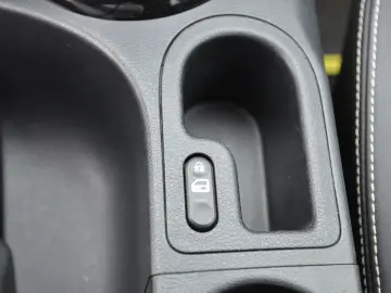 NISSAN QASHQAI 1.6 DCI TEKNA Stop/Start Connect Edition