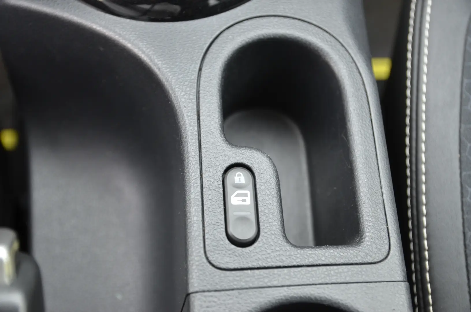 NISSAN QASHQAI 1.6 DCI TEKNA Stop/Start Connect Edition