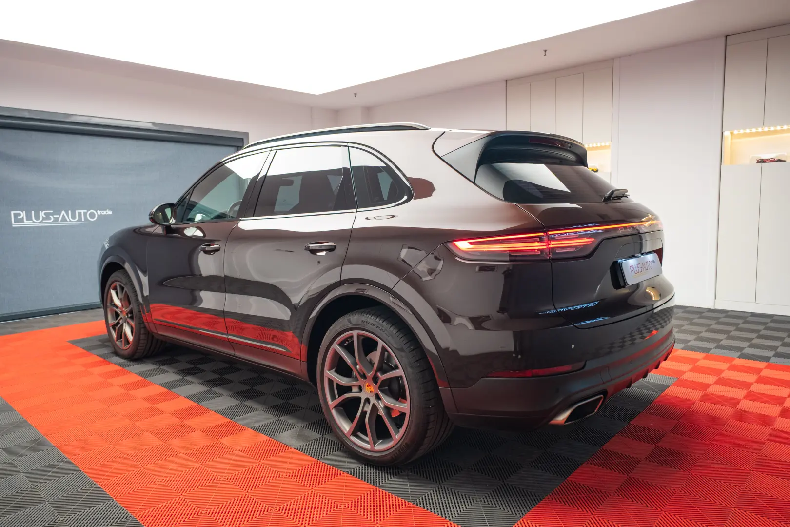 2018 Porsche Cayenne 3.0 Benzina 340 CP