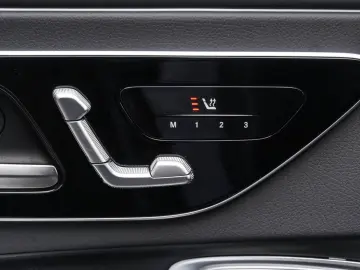 CLE 300 4M AMG PANO BURM KEYL 360  HUD ILS 20''L