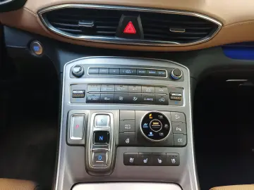 Santa Fe 1.6 T-GDI 4WD|7Sitze|Navi|CAM|Pano