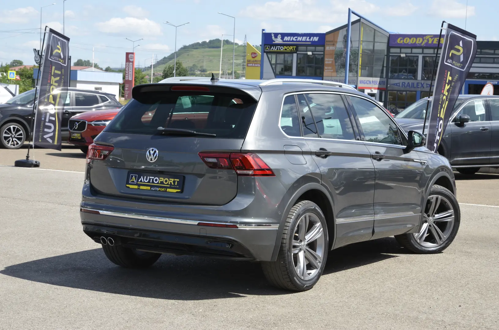 Volkswagen Tiguan R-Line 4Motion