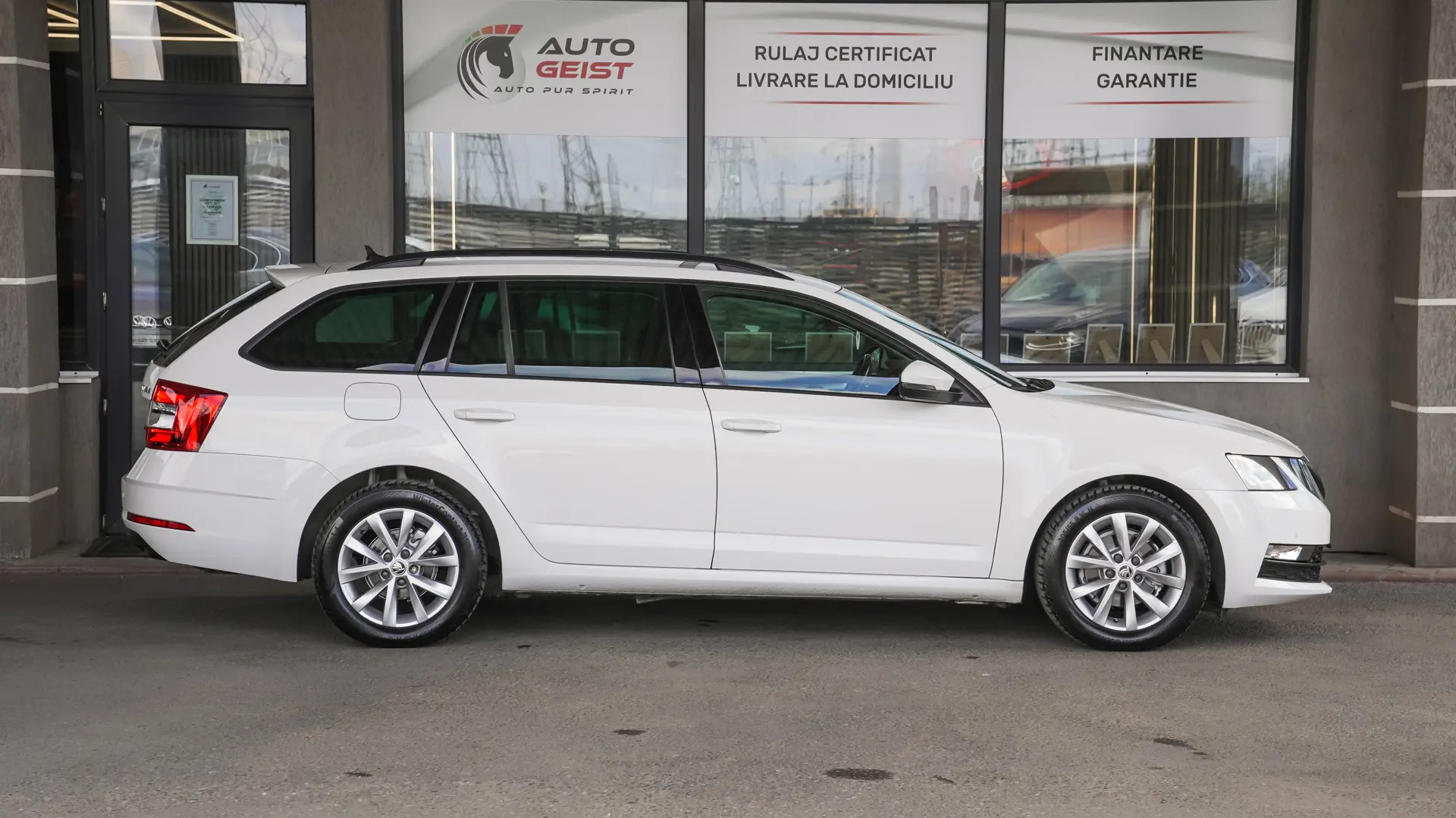 SKODA OCTAVIA 1.6 DSG