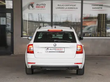 SKODA OCTAVIA 1.6 DSG