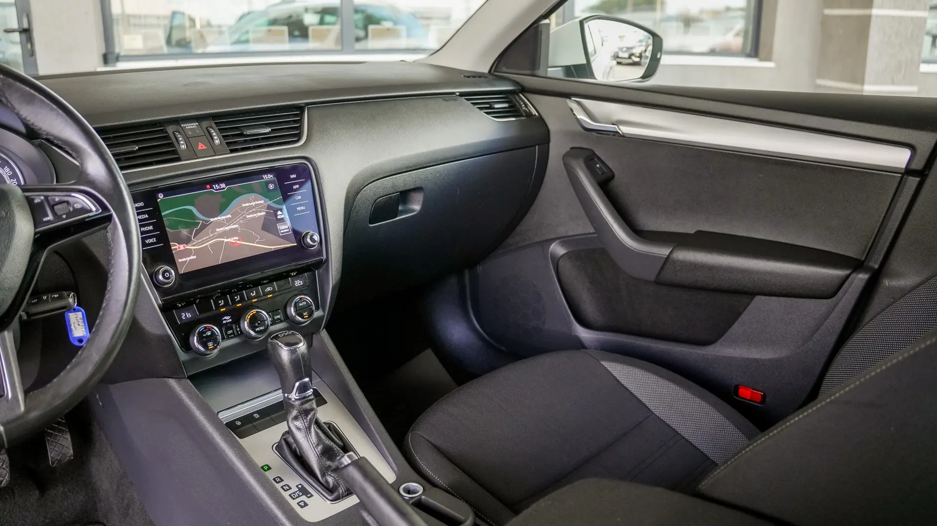 SKODA OCTAVIA 1.6 DSG
