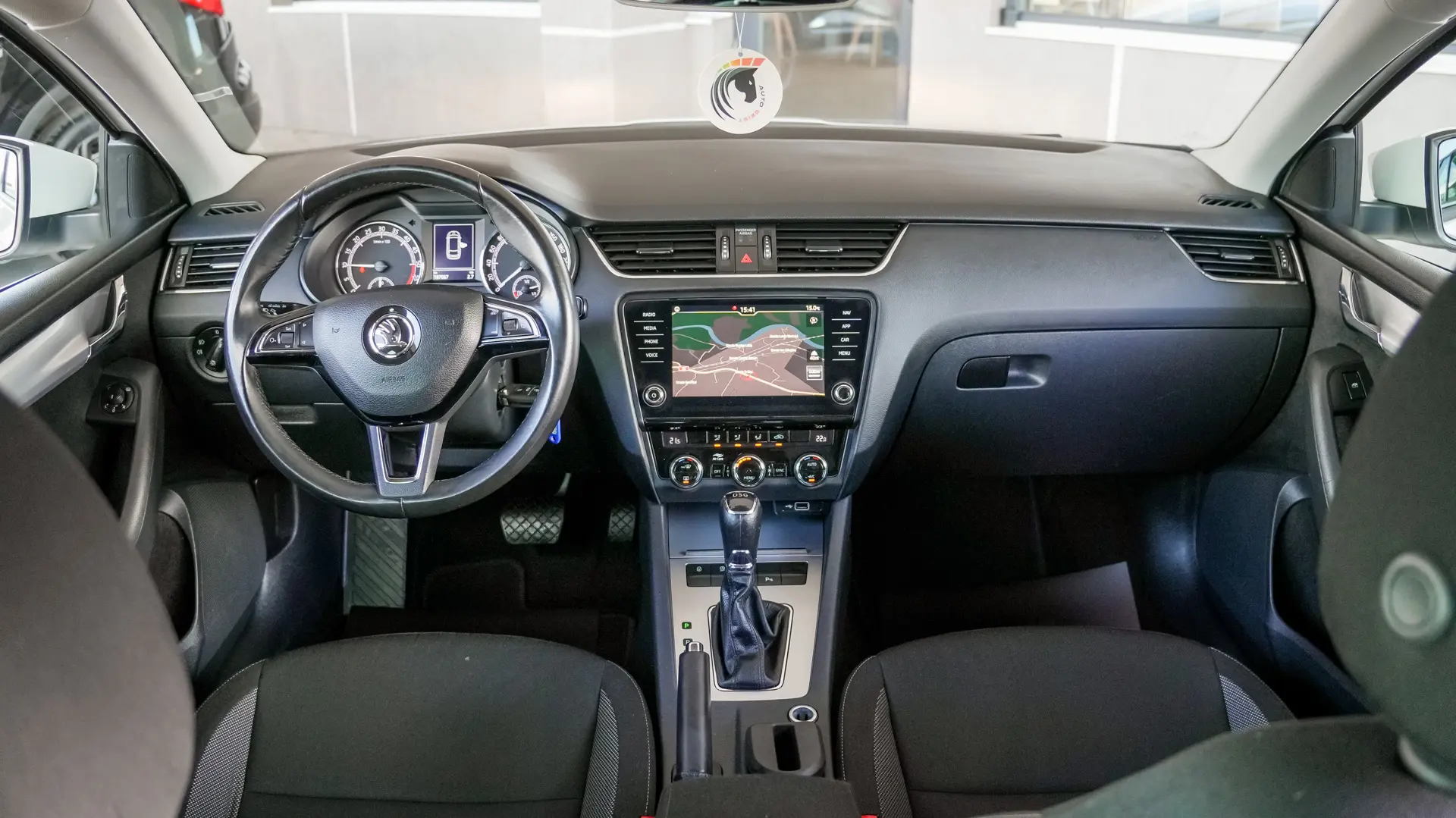 SKODA OCTAVIA 1.6 DSG