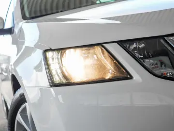 SKODA OCTAVIA 1.6 DSG