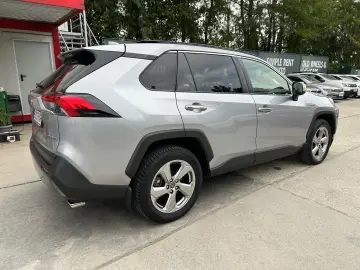 Toyota RAV4 Luxury 4x4 2.5 hybrid