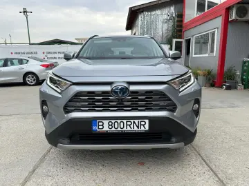 Toyota RAV4 Luxury 4x4 2.5 hybrid