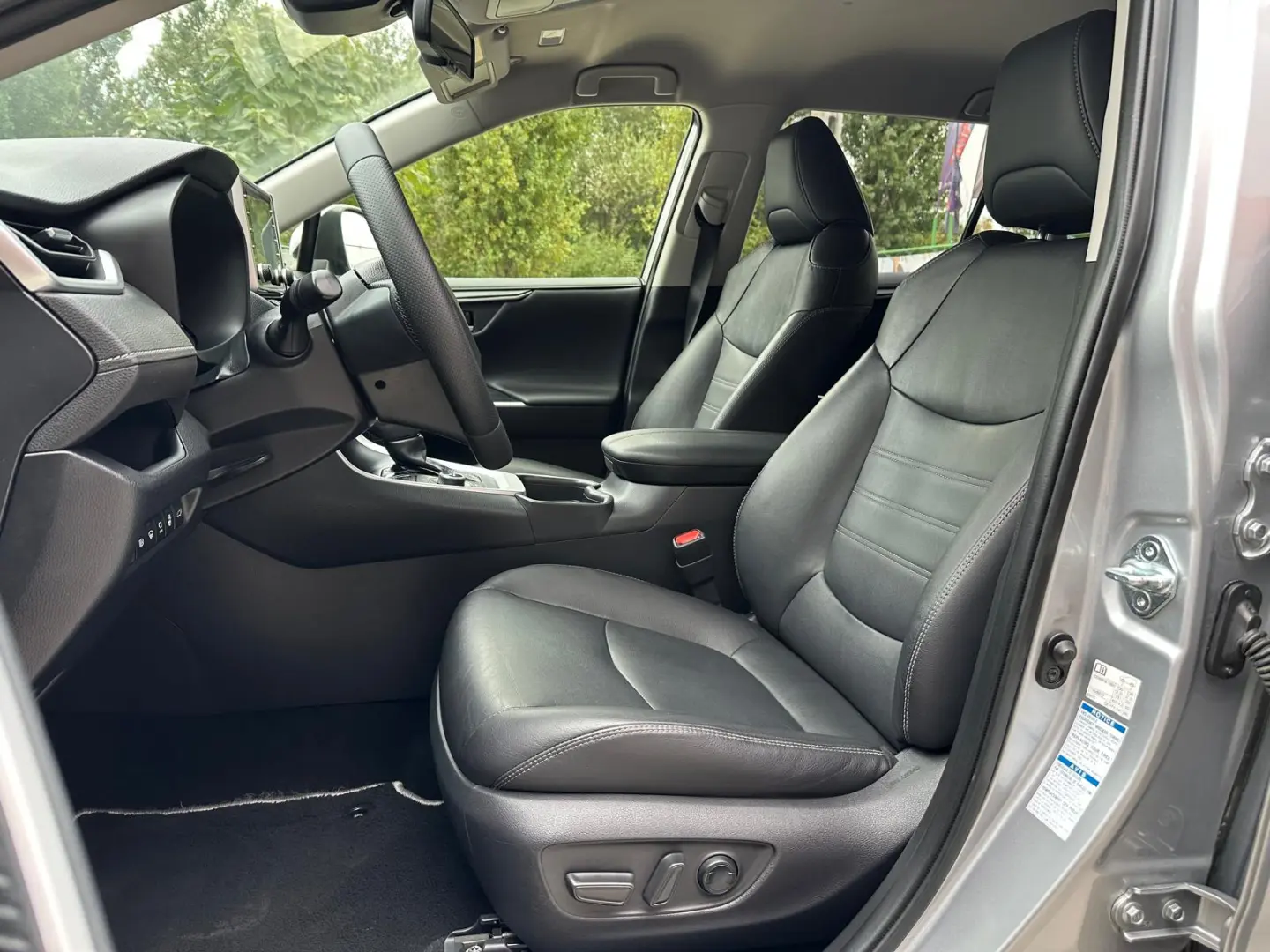 Toyota RAV4 Luxury 4x4 2.5 hybrid
