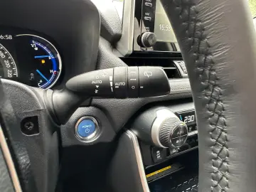 Toyota RAV4 Luxury 4x4 2.5 hybrid